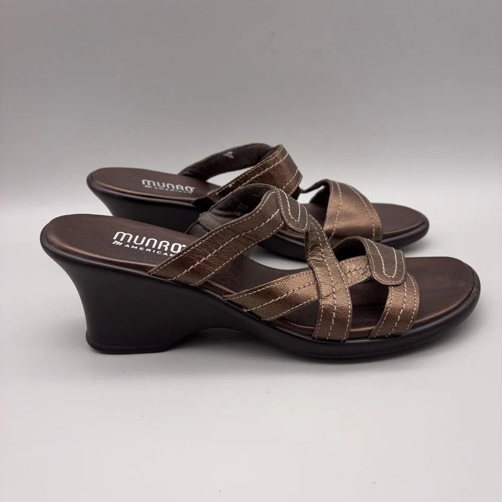 Munro American Sandals Womens Size 8.5 Walking Wedge Brown Leather Comfort Shoes